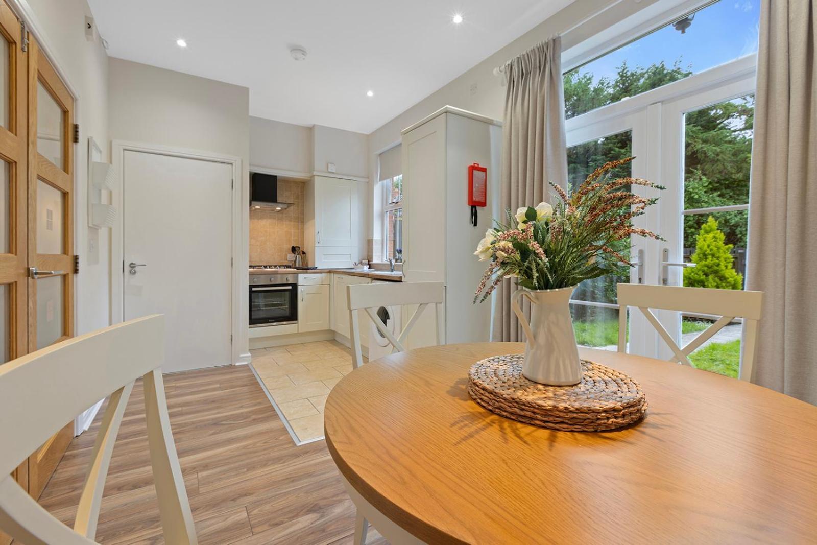 Riverside Townhouse Antrim Dış mekan fotoğraf